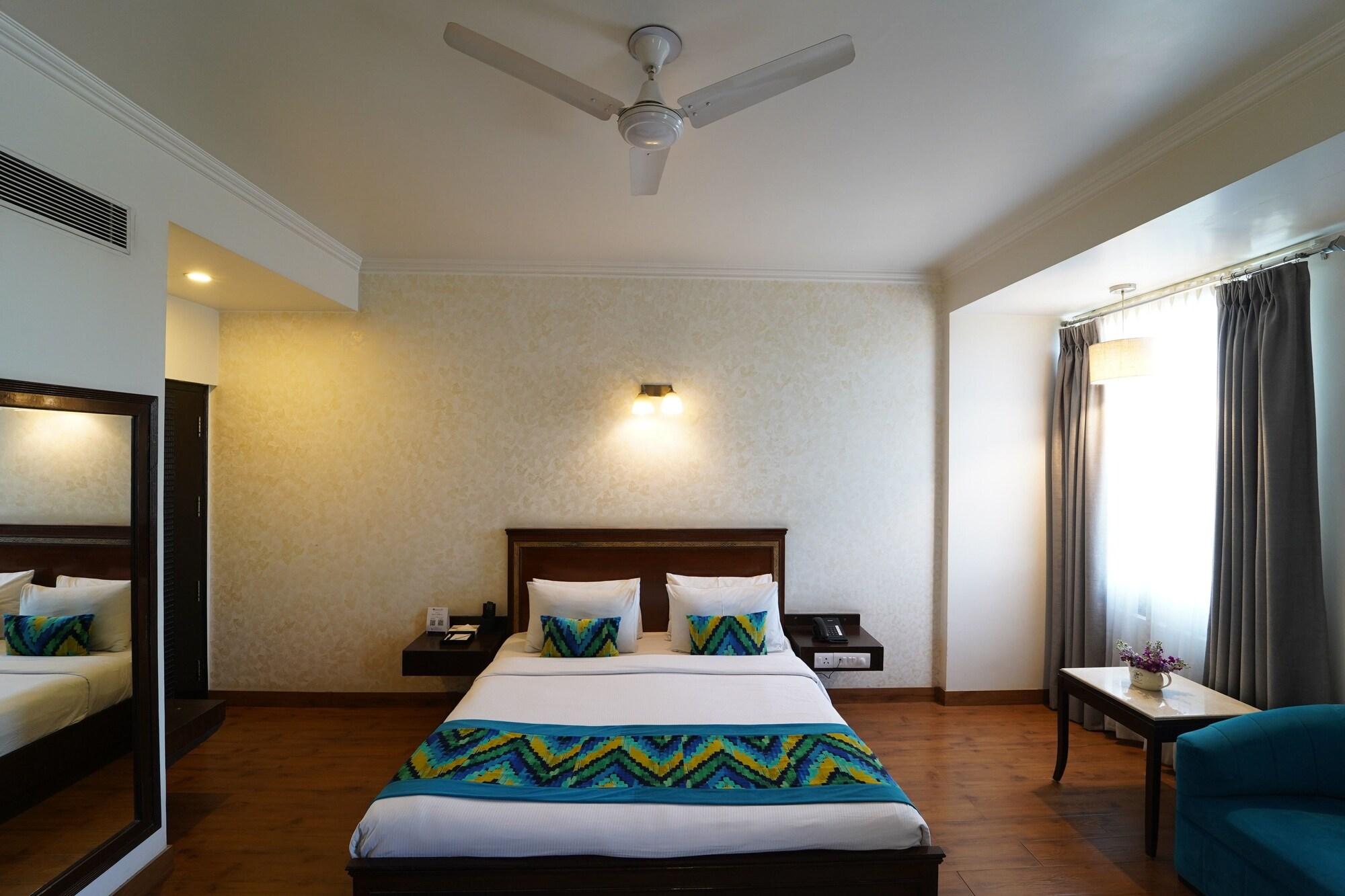 Rockland Hotel, C.R Park New Delhi Exterior foto
