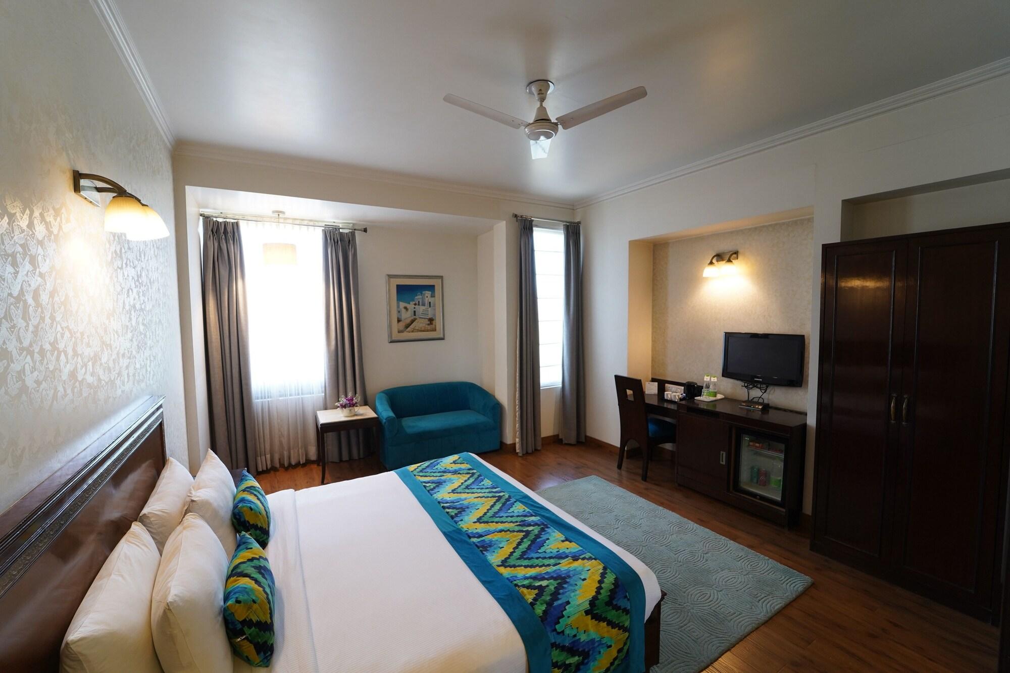 Rockland Hotel, C.R Park New Delhi Exterior foto
