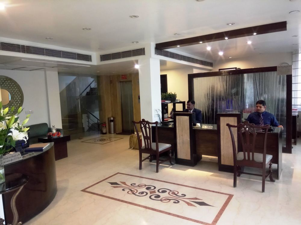 Rockland Hotel, C.R Park New Delhi Exterior foto